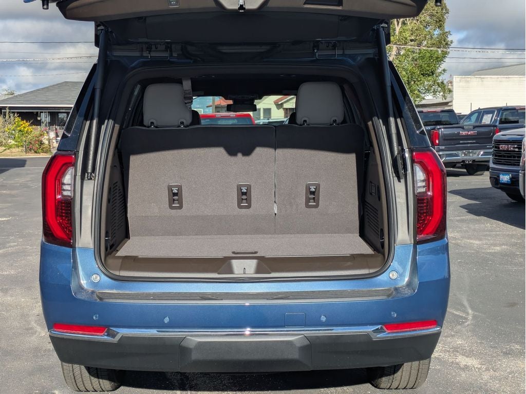 2025 GMC Yukon Elevation