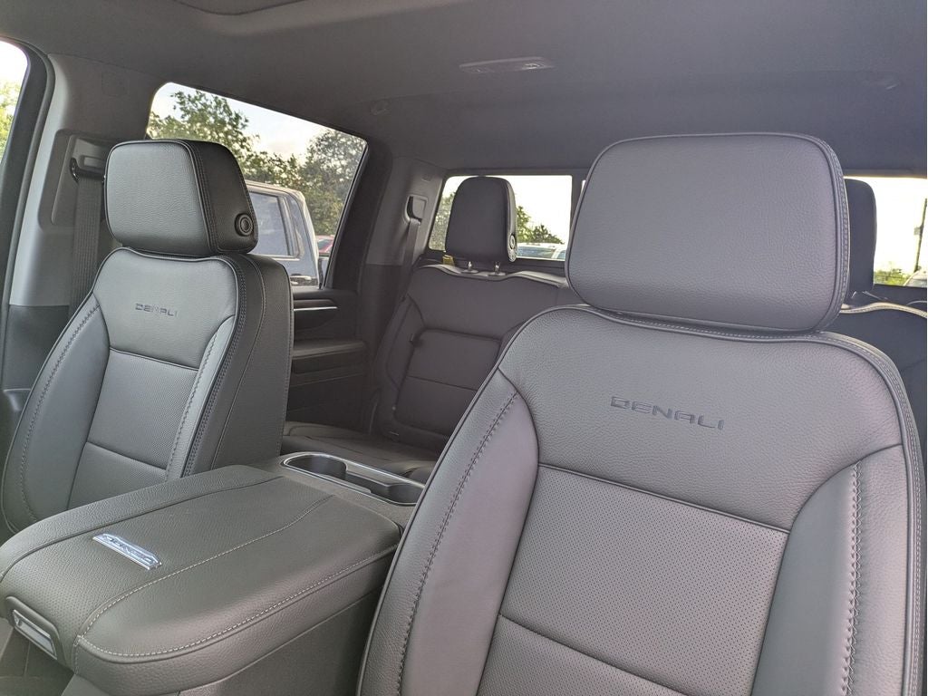 2025 GMC Sierra 2500 HD Denali