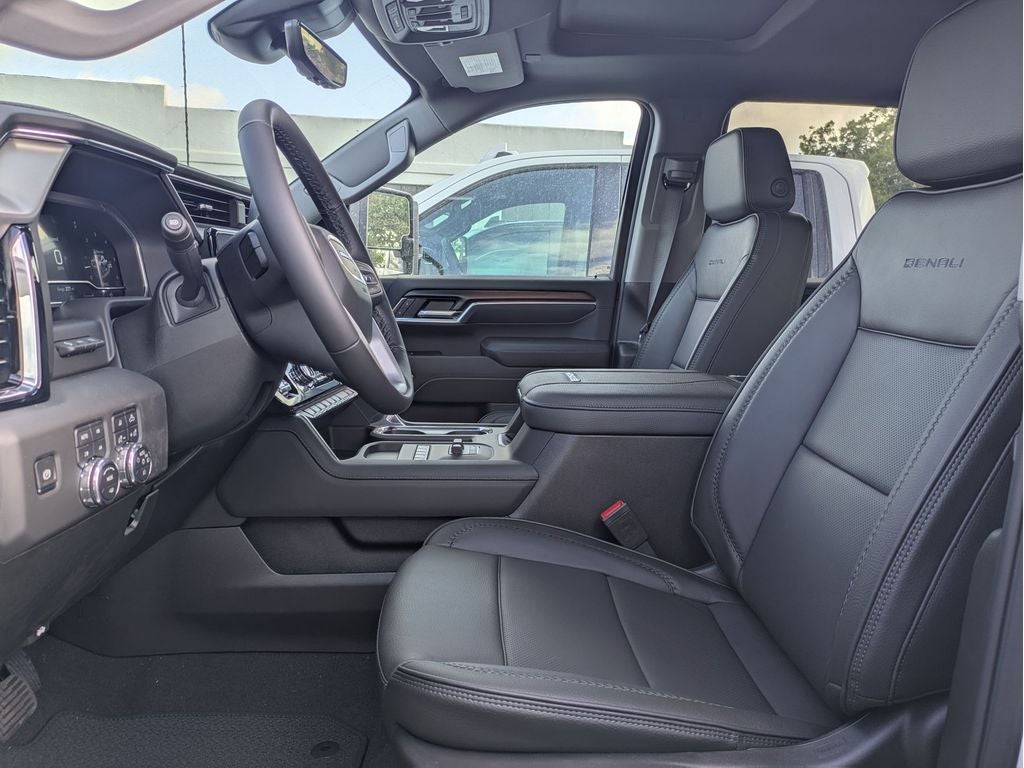 2025 GMC Sierra 2500 HD Denali