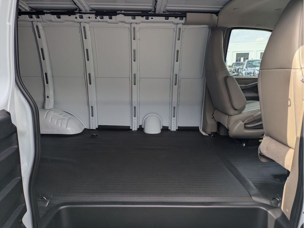 2025 GMC Savana Cargo 3500 Work Van