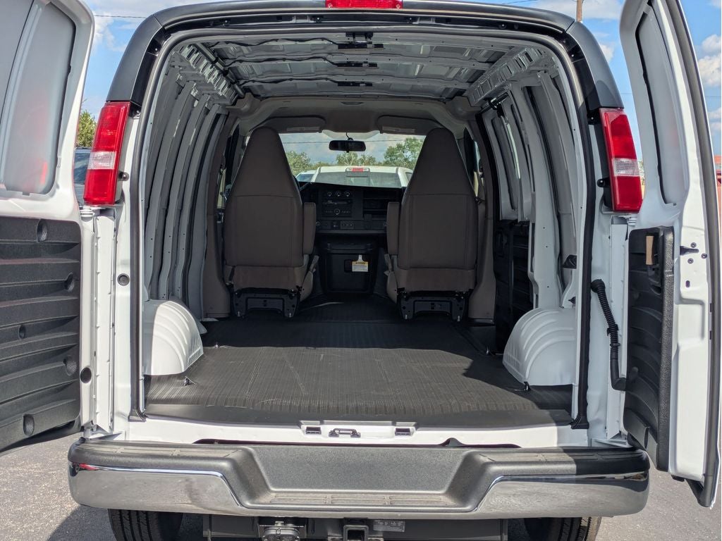 2025 GMC Savana Cargo 3500 Work Van
